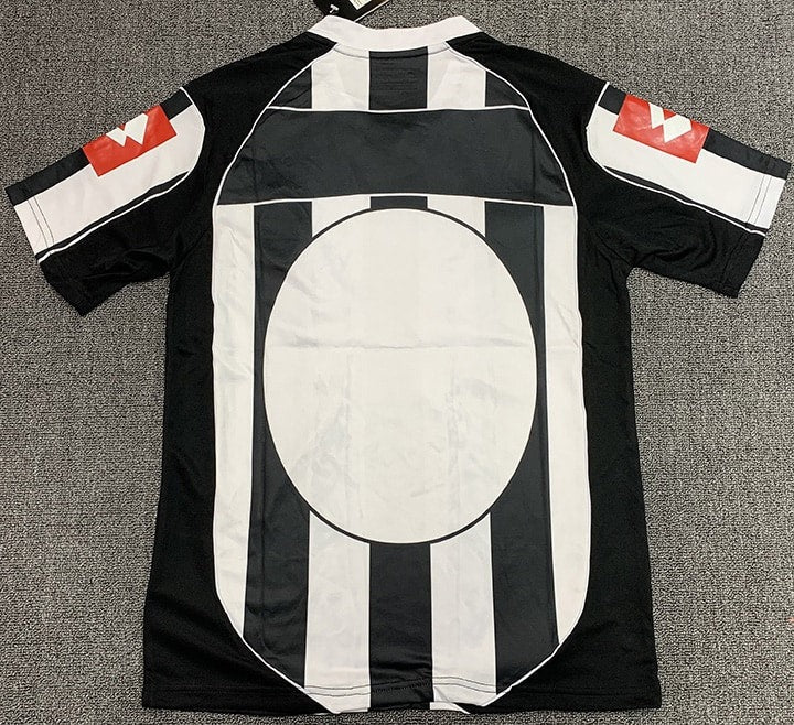 Camisa Retrô Juventus 2002/03 Home