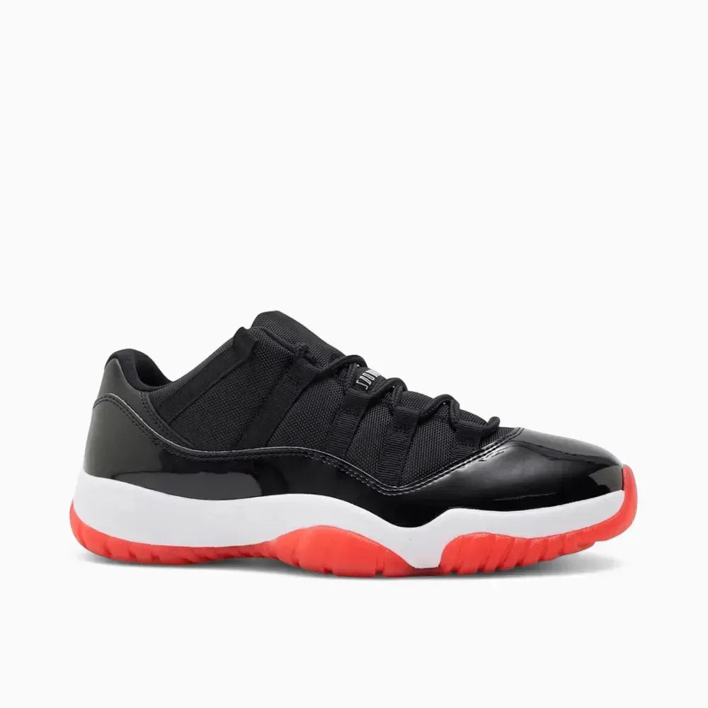 Air Jordan 11 Low - Preto/Vermelho