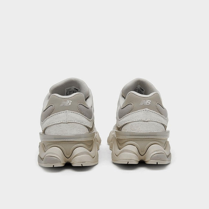 New Balance 9060 – Cinza/Lua