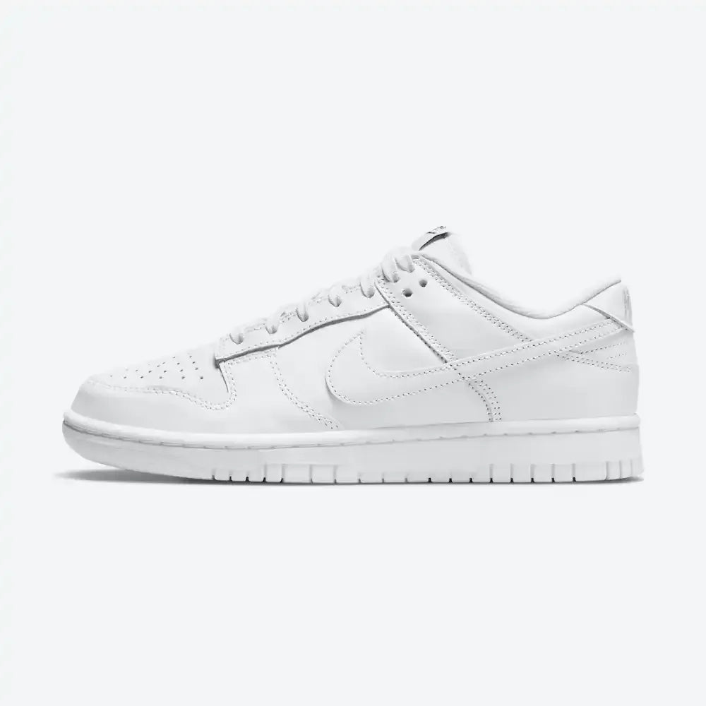 Nike Dunk Low - Triplo Branco