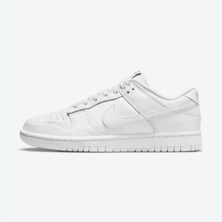 Nike Dunk Low - Triplo Branco