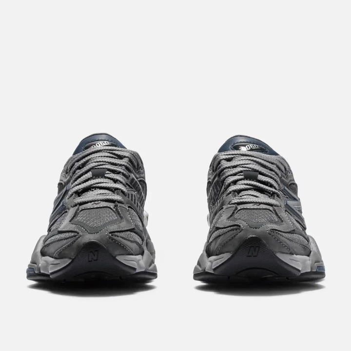 New Balance 9060 – Cinza Castlerock/Azul Marinho