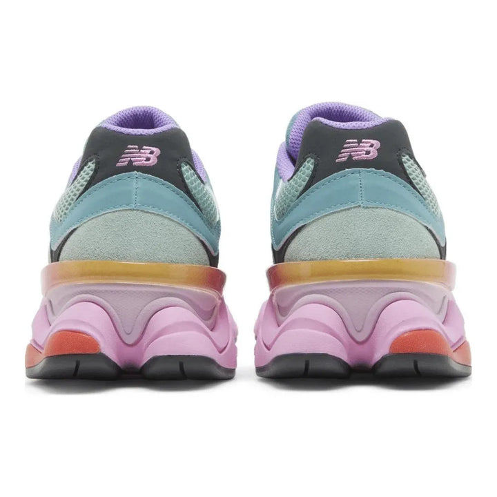 New Balance 9060 - Verde Água/Rosa Claro