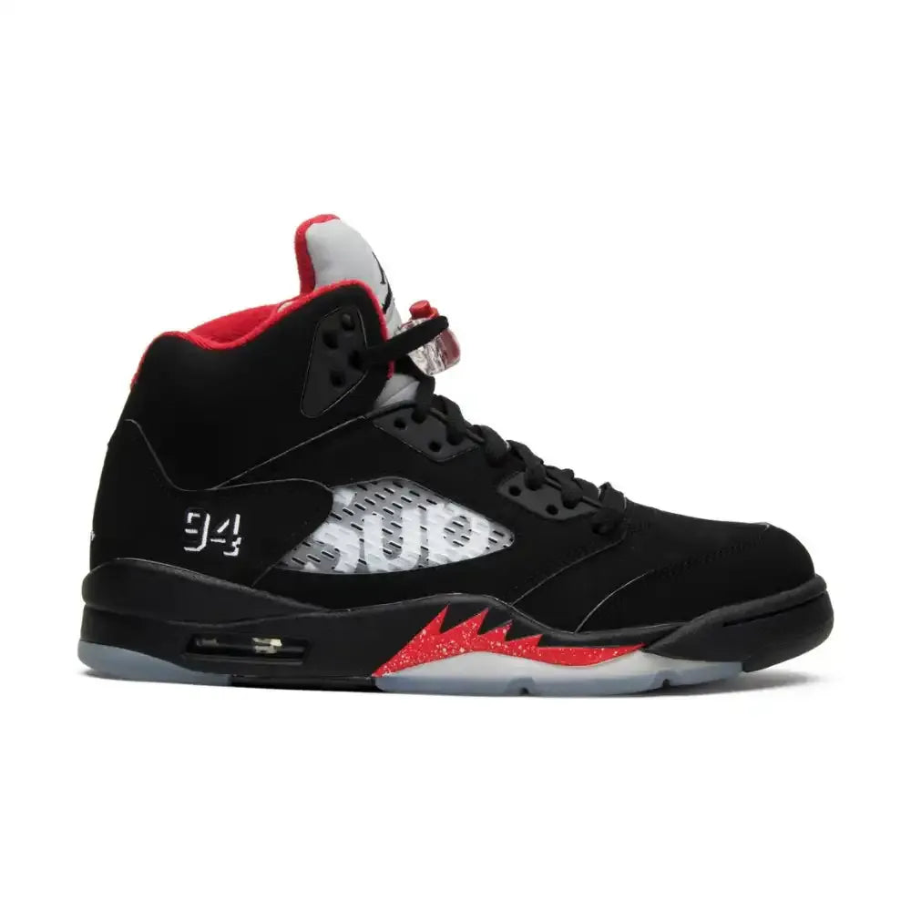 Supreme x Air Jordan 5 Retro - Preto
