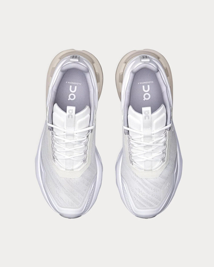 On Running Cloudnova X - Branco/Gelo