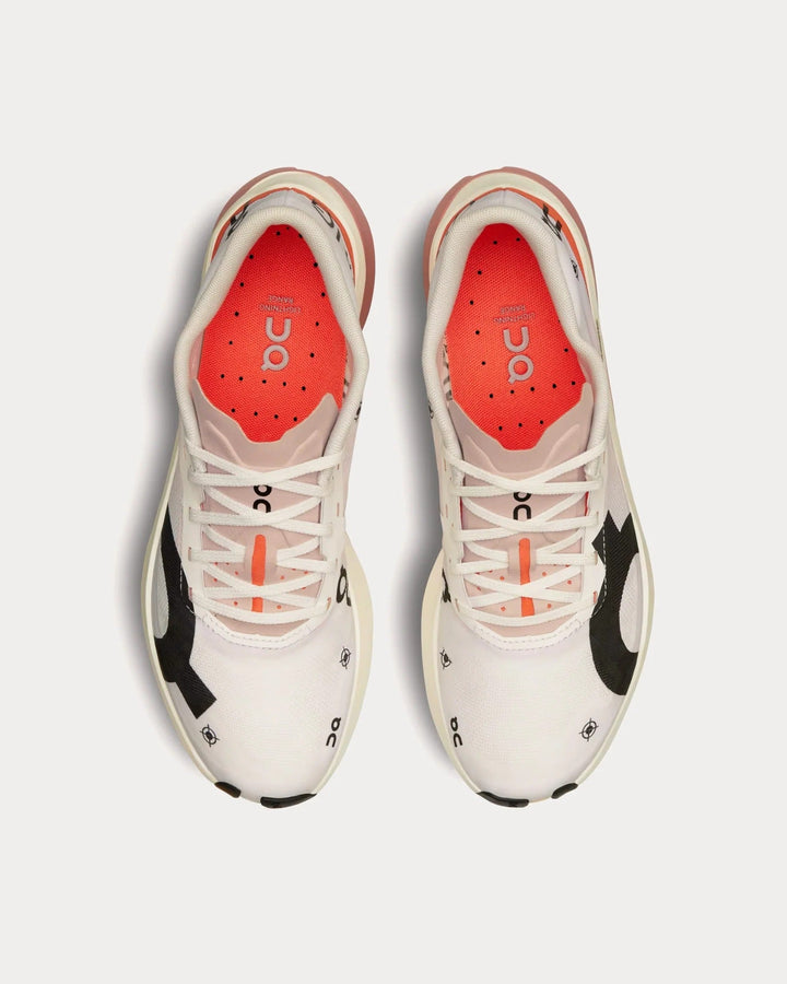 On Running Cloudboom Echo 3 – Branco/Chama