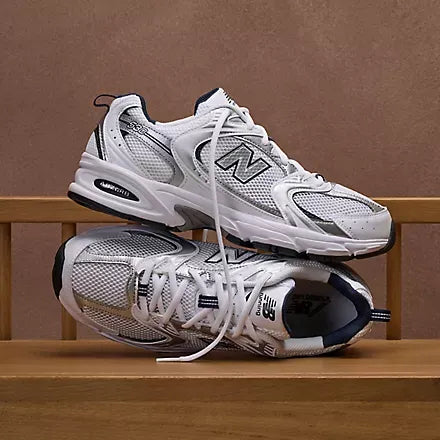 New Balance 530 - Branco/Prateado