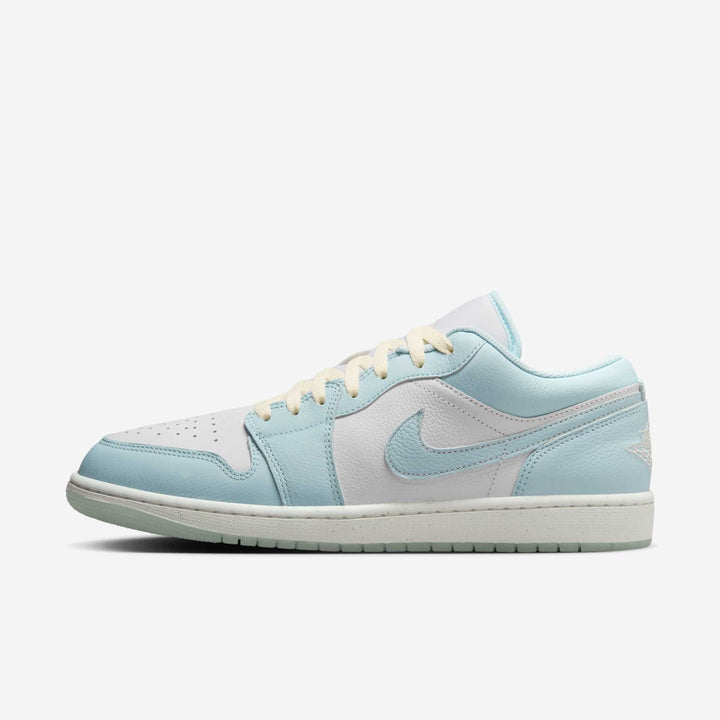 Tênis Nike Air Jordan 1 Low SE - Azul Claro