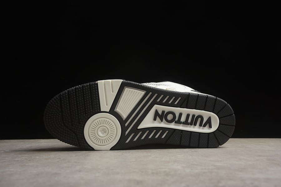 Louis Vuitton Trainer – Preto/Branco