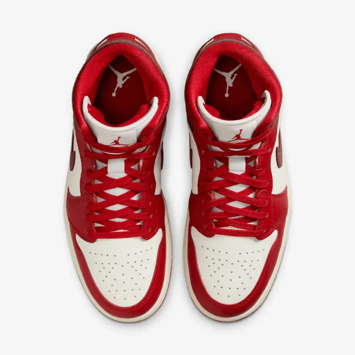 Air Jordan 1 Mid SE - Branco/Vermelho