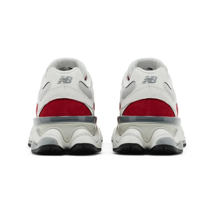 New Balance 9060 – Branco/Vermelho