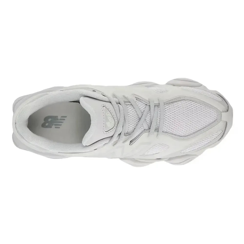 New Balance 9060 – Cinza Claro Triplo