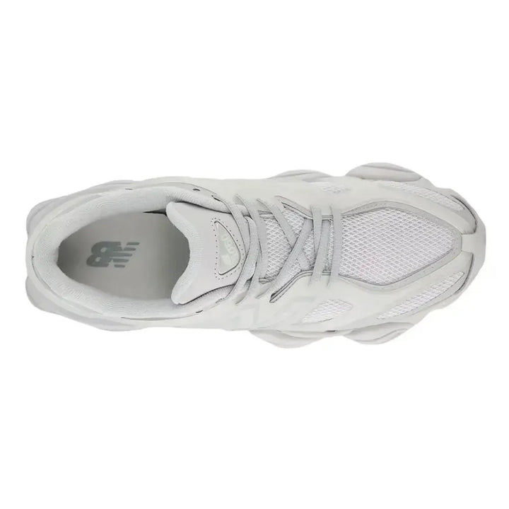 New Balance 9060 – Cinza Claro Triplo