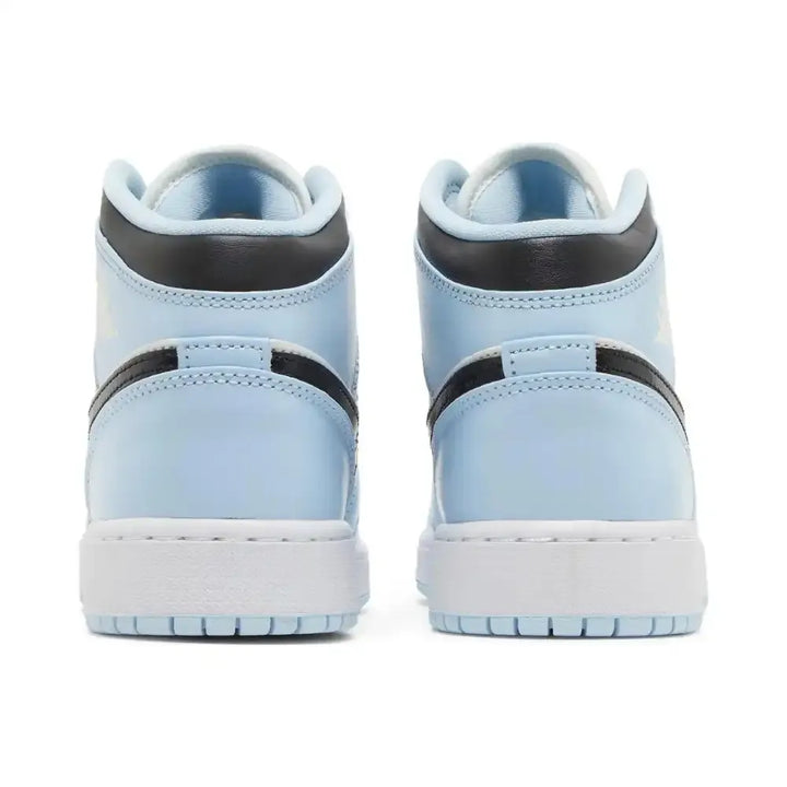 Air Jordan 1 Mid GS - Azul Gelo/Branco/Preto