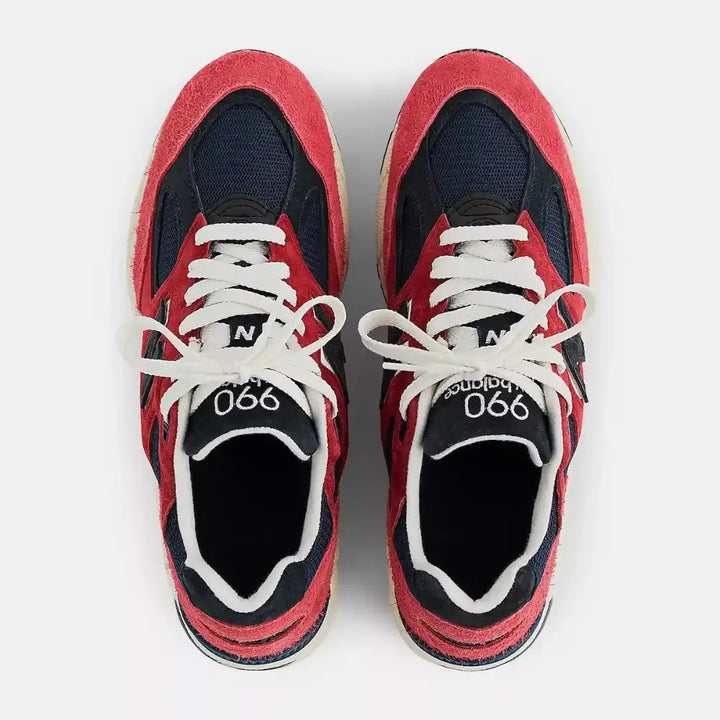 New Balance 990v2 - Vermelho/Preto/Bege