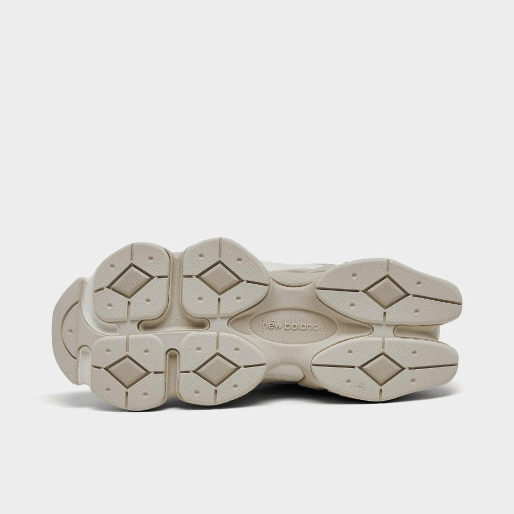 New Balance 9060 – Cinza/Lua