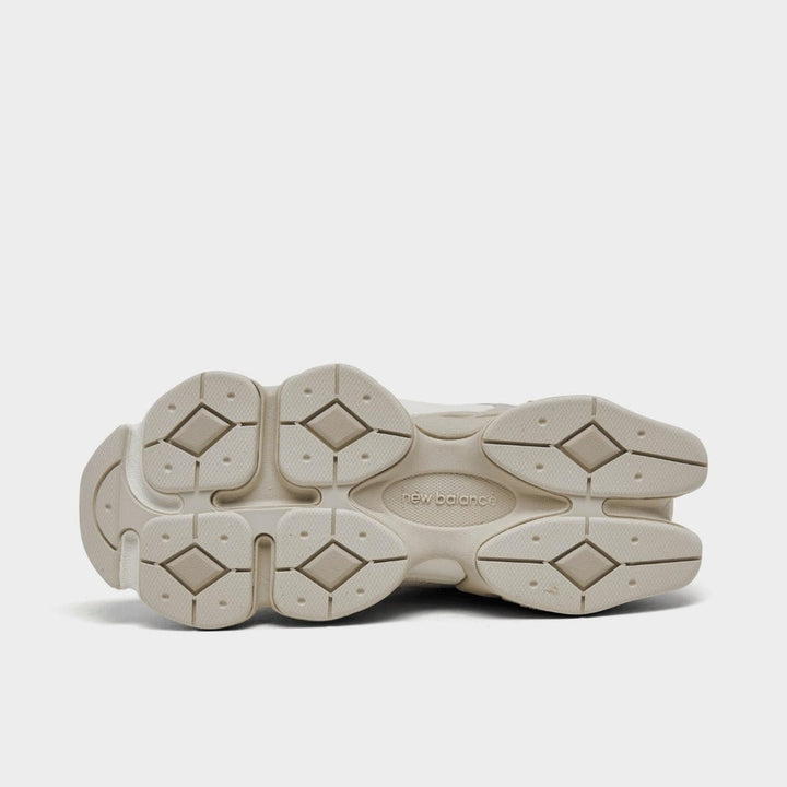 New Balance 9060 – Cinza/Lua