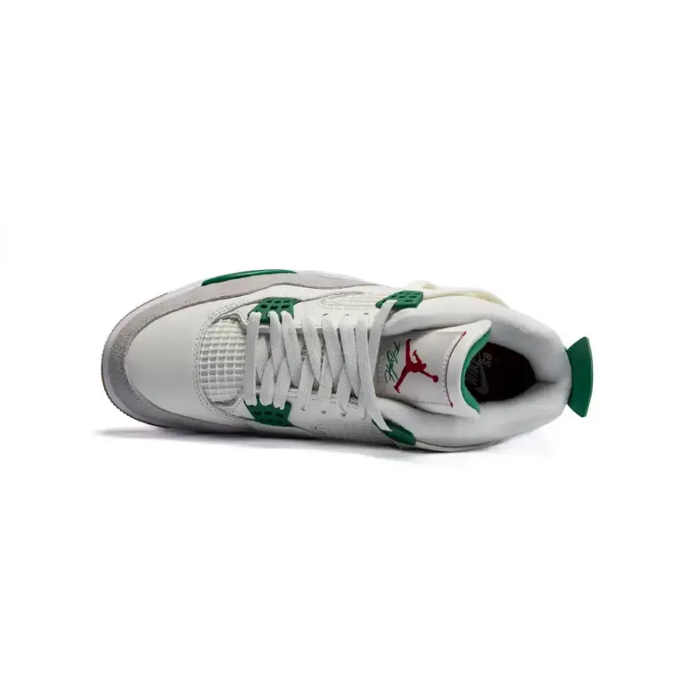 Jordan 4 Retro SB – Verde Pinheiro