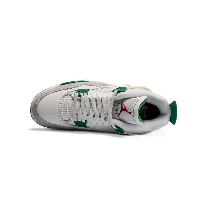 Jordan 4 Retro SB – Verde Pinheiro