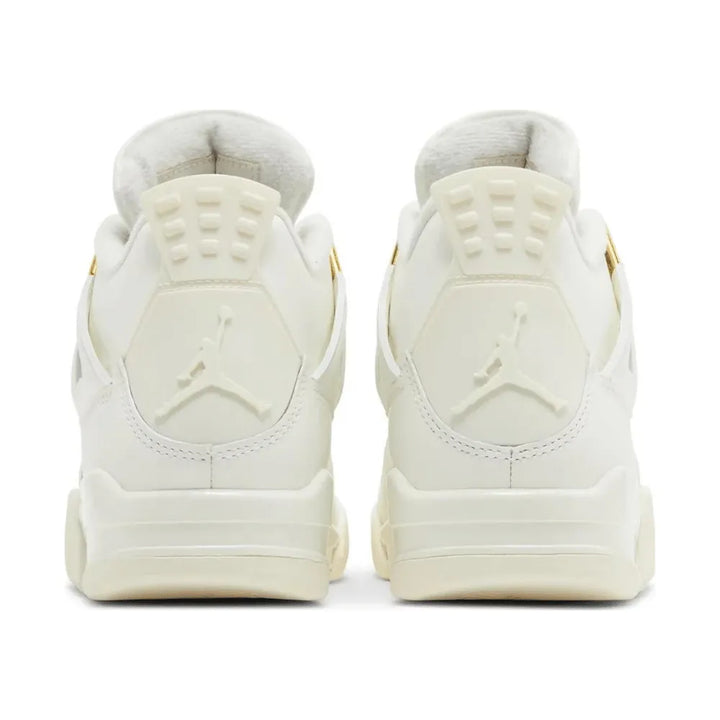 Jordan 4 Retro – Branco/Dourado Metálico