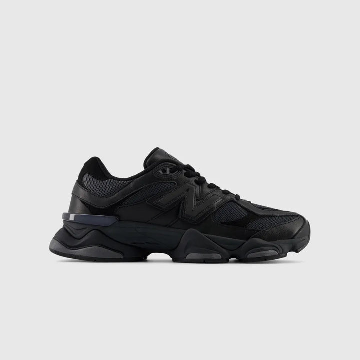 New Balance 9060 – Grafite/Preto