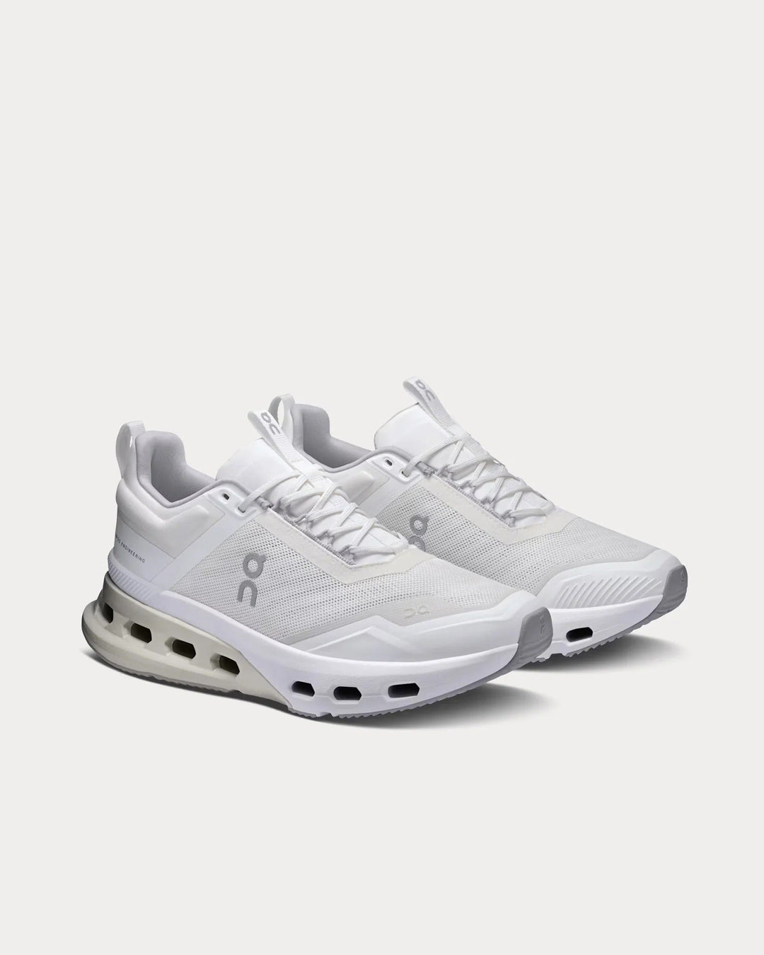 On Running Cloudnova X - Branco/Gelo