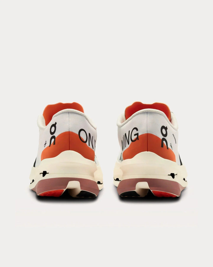 On Running Cloudboom Echo 3 – Branco/Chama