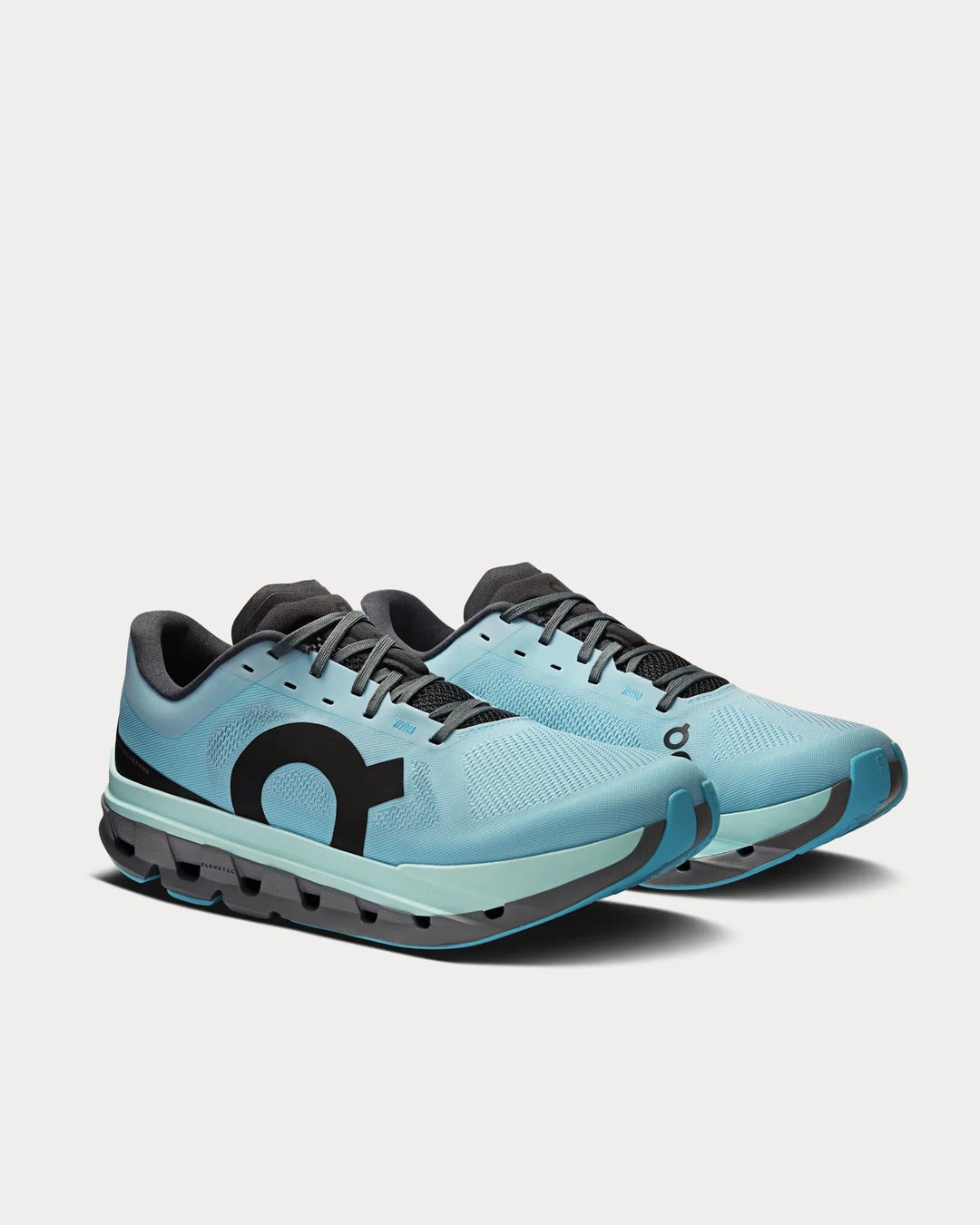 On Running Cloudflow 5 – Ártico/Azul claro