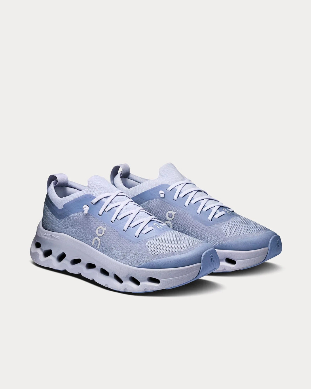 On Running Cloudtilt Moon – Azul Névoa
