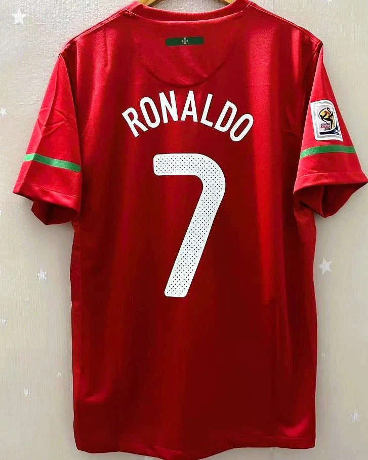 Camisa Retrô Portugal 2010/11 Home - RONALDO #7 (+Patches)