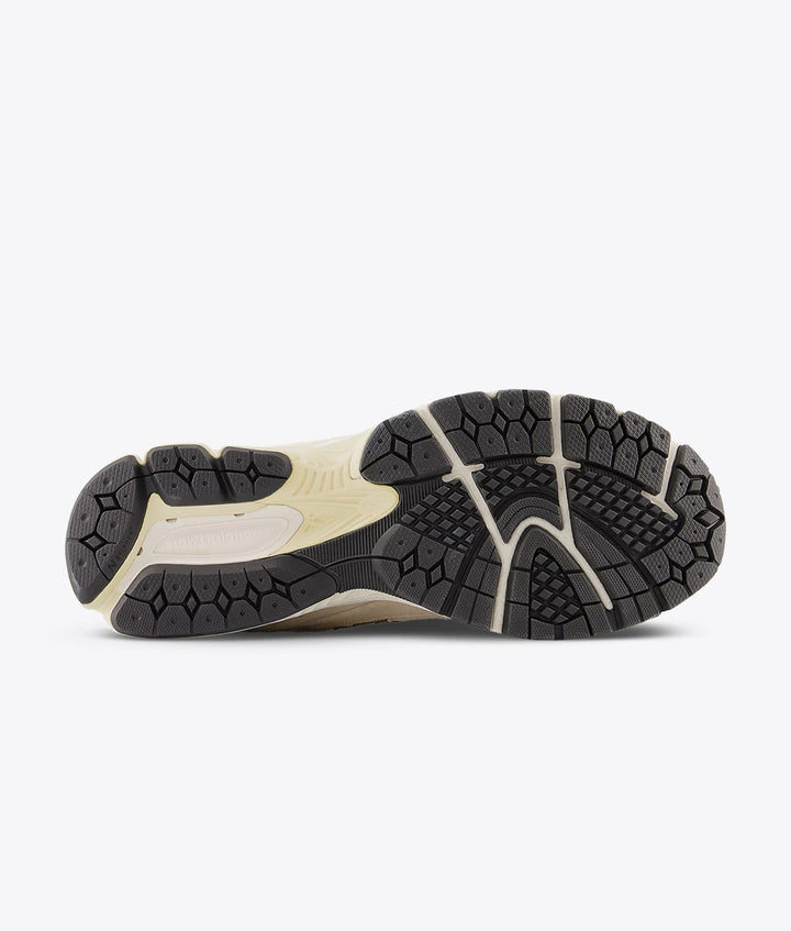 New Balance 2002R - Rosa/Bege/Cinza