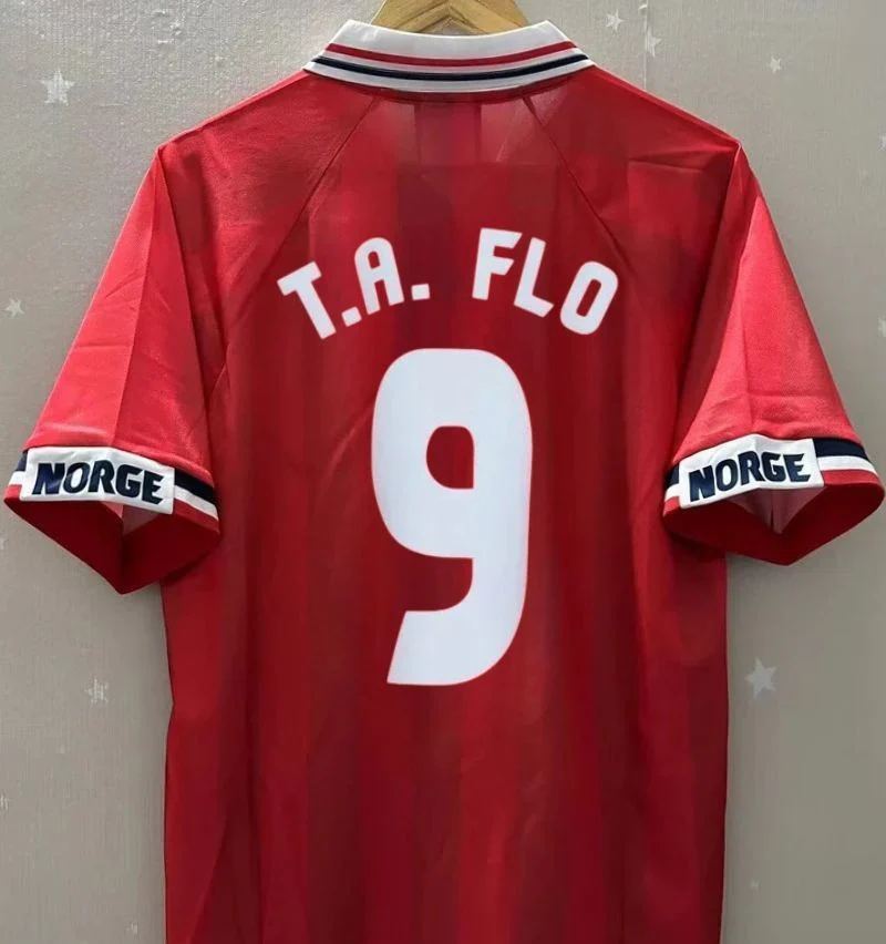 Camisa Retrô Noruega 1998/99 Home - T.A. FLO #9