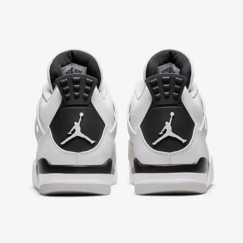 Air Jordan 4 - Branco/Cinza Claro/Preto