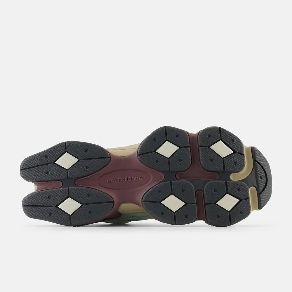 New Balance 9060 Menta clara/Pêssego/Ameixa