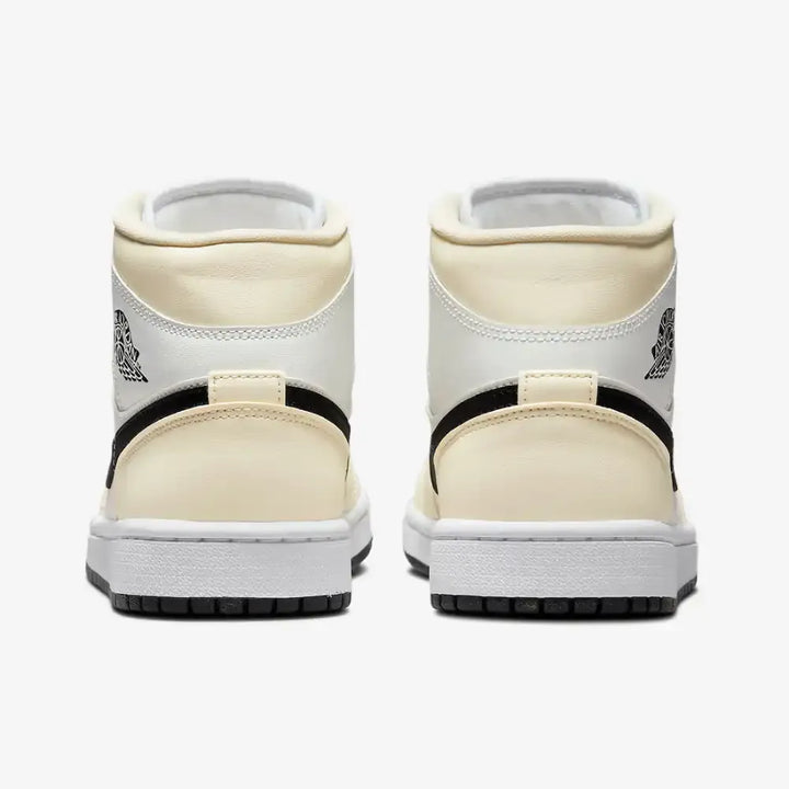 Jordan 1 Mid Leite de Coco