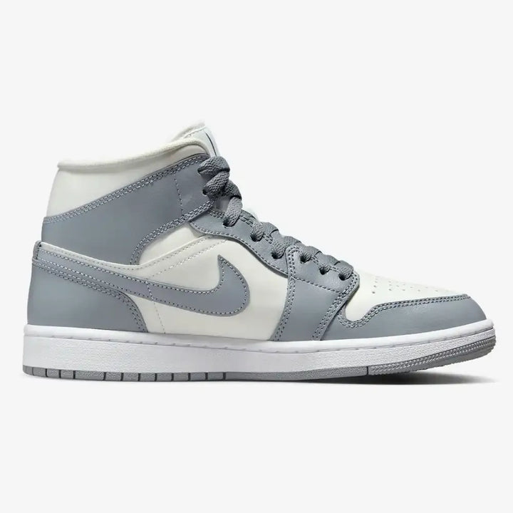 Jordan 1 Mid Stealth - Sail/Cinza Stealth/Branco
