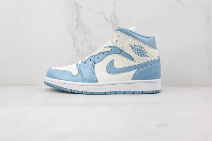 Jordan 1 Mid UNC - Branco/Azul University