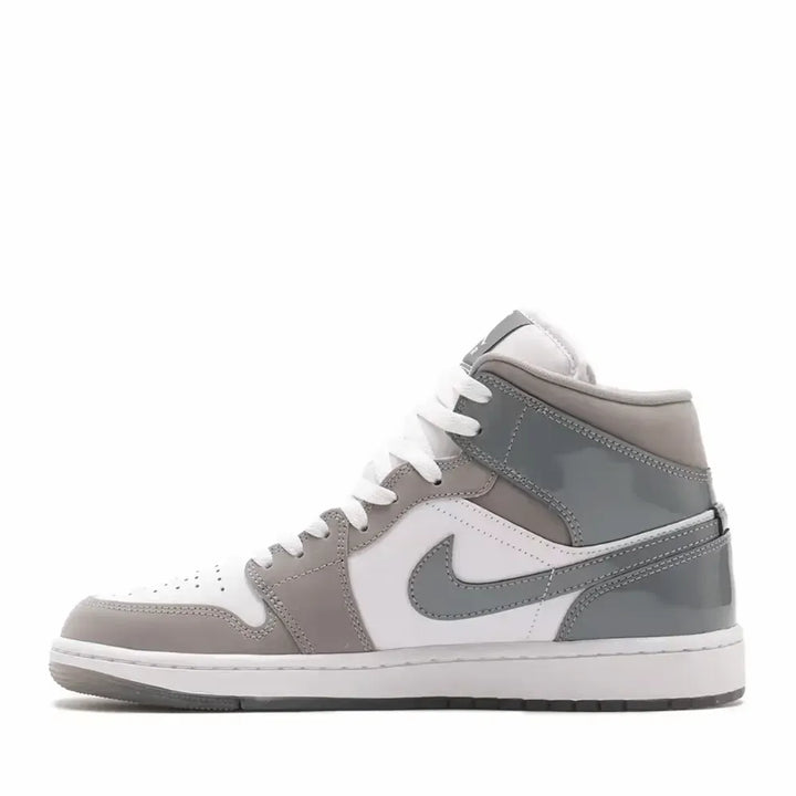 Air Jordan 1 Mid SE - Branco/Cinza