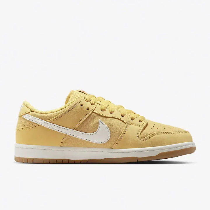 Nike Dunk Low - Amarelo Pastel/Branco