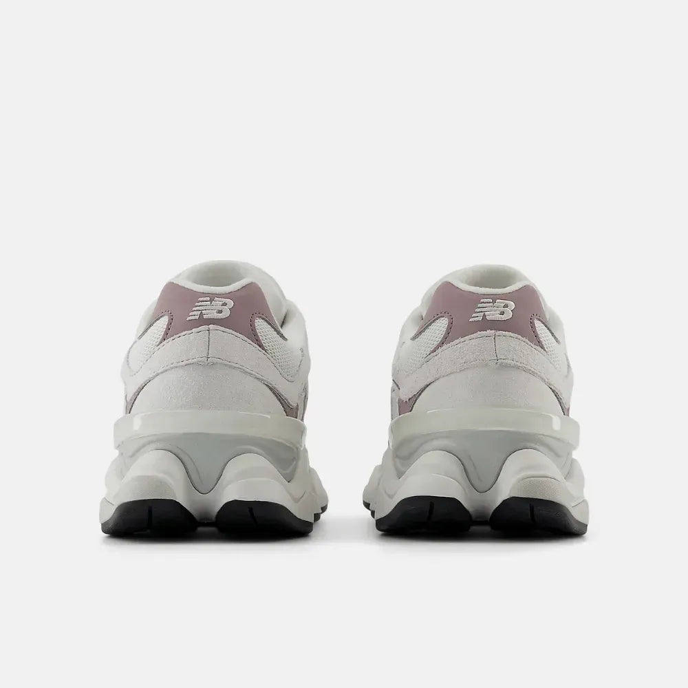 New Balance 9060 – Cinza/Branco Gelo/Vinho