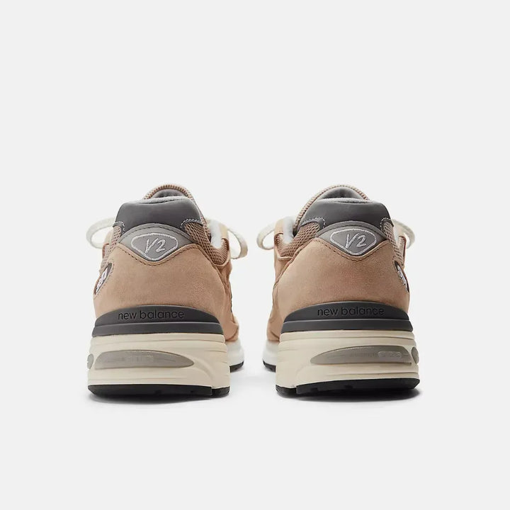 New Balance 991v2 - Castanho claro