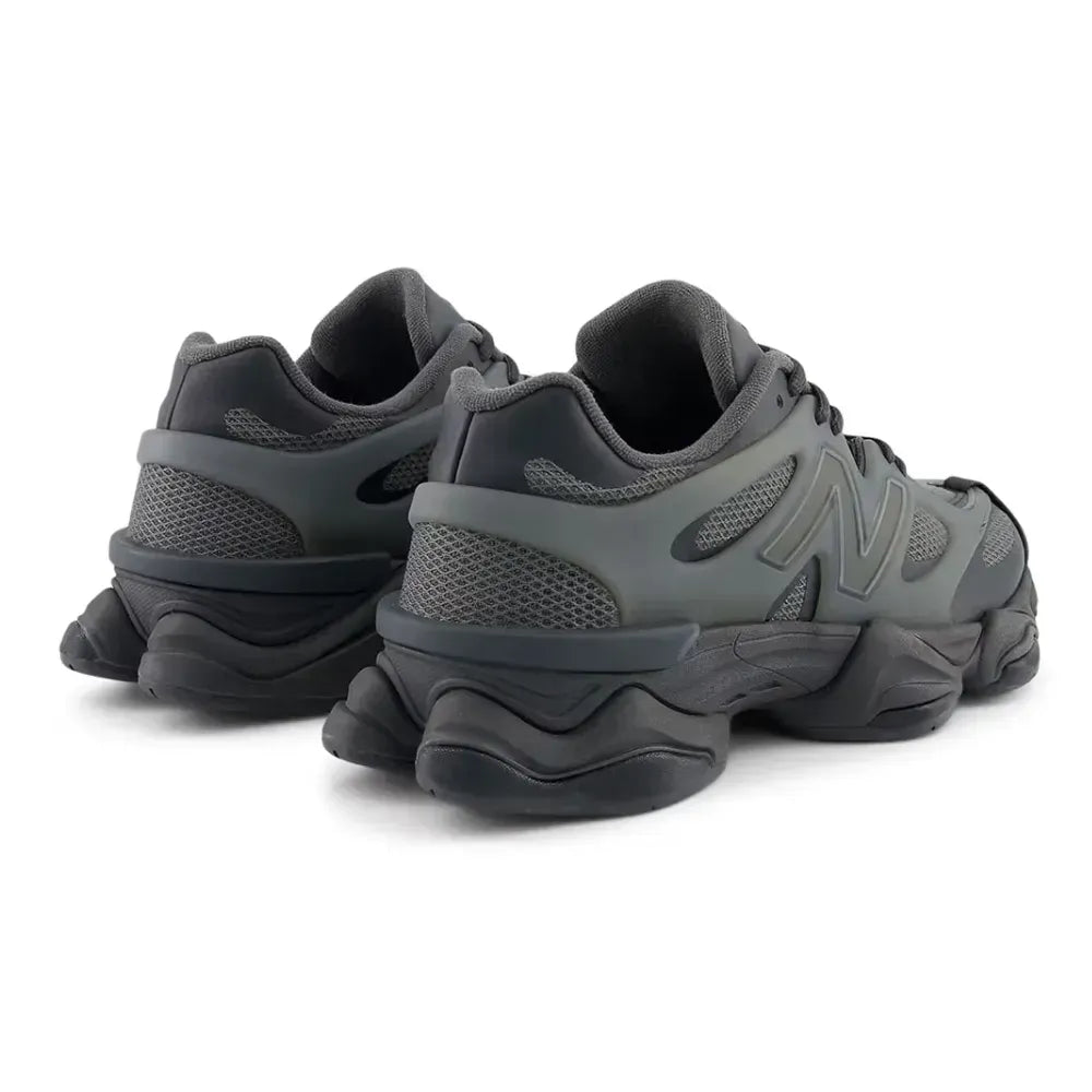 New Balance 9060 – Cinza Escuro Triplo