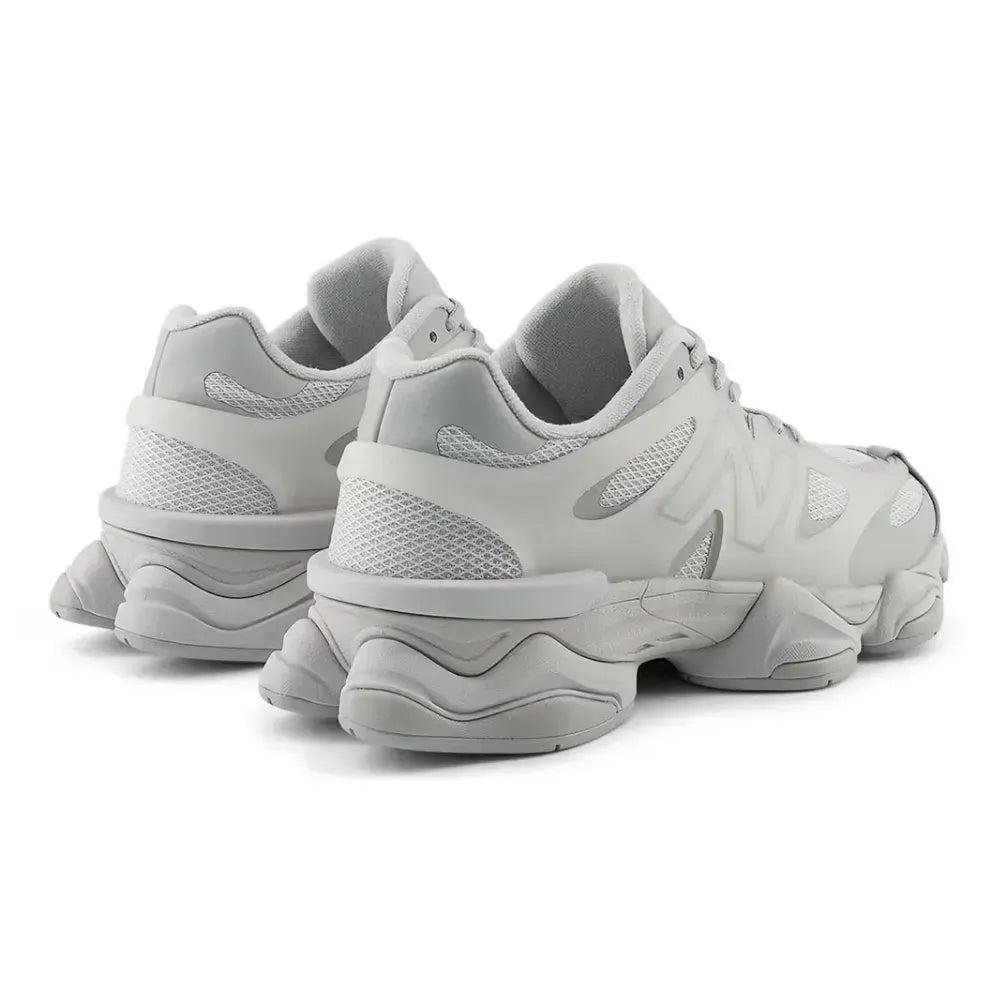 New Balance 9060 – Cinza Claro Triplo