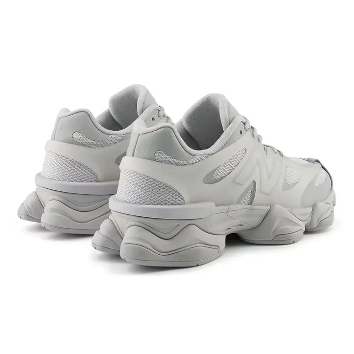 New Balance 9060 – Cinza Claro Triplo