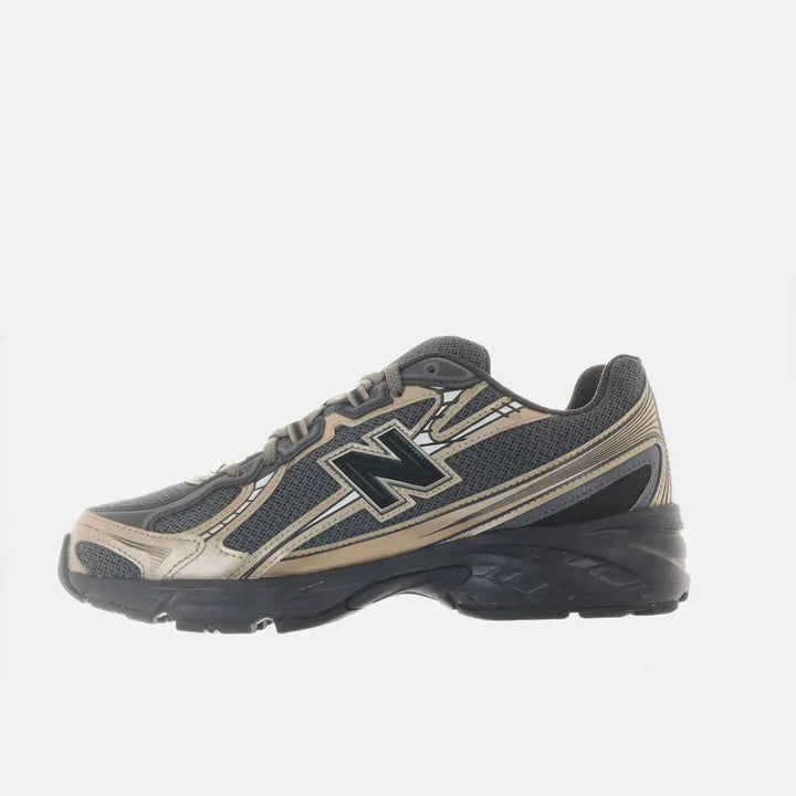 New Balance 740 - Preto/Bege