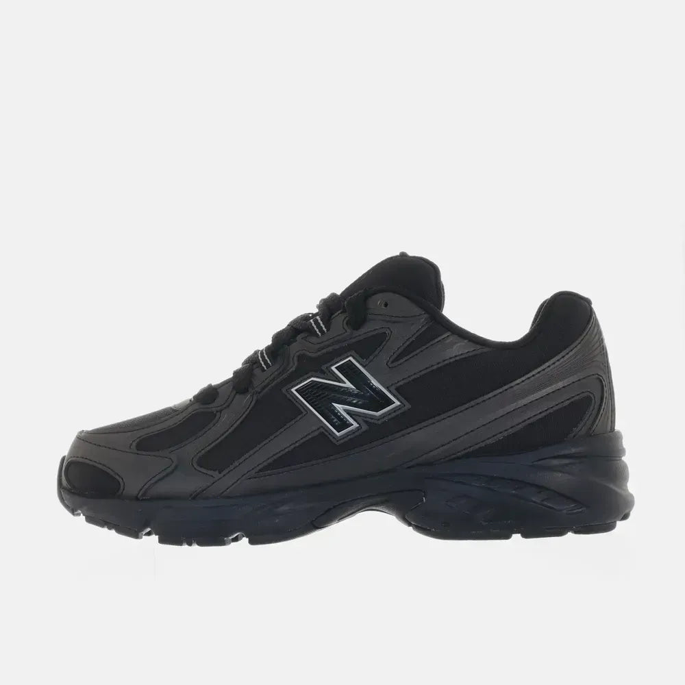 New Balance 740 - Preto/Prata