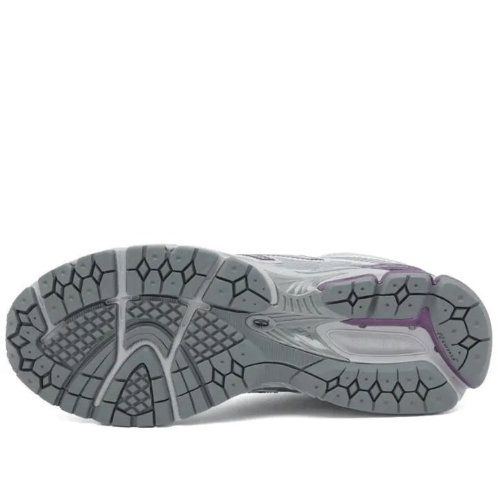 New Balance 860v2 – Cinza/Roxo