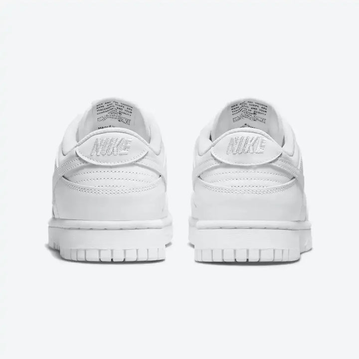 Nike Dunk Low - Triplo Branco