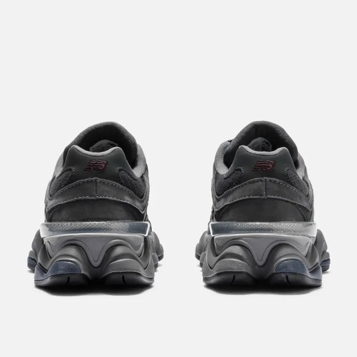 New Balance 9060 – Cinza Castlerock/Azul Marinho