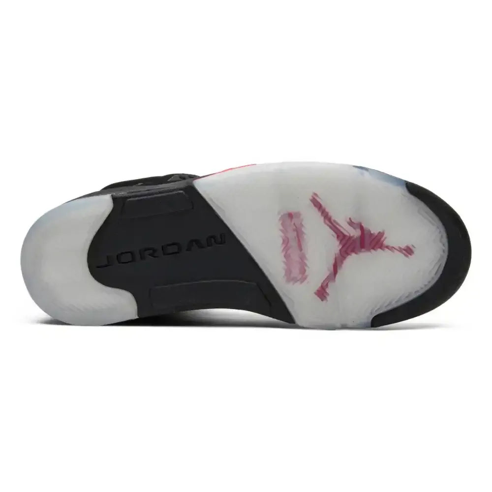 Supreme x Air Jordan 5 Retro - Preto